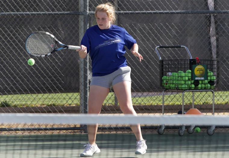dvtennis.003.dw.04112011.jpg